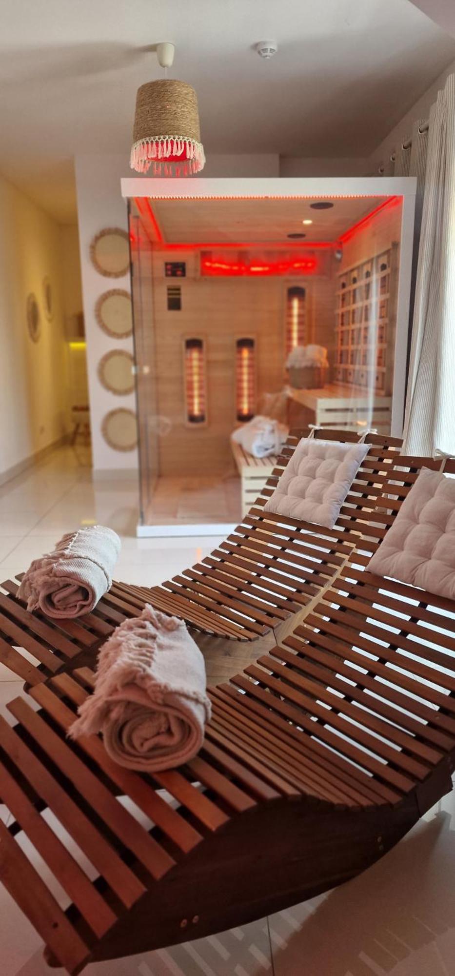 Spa Love Ceglana 1 A Sauna,,Jaccuzi Dla Dwojga Na Wylacznosc เจโลนากูรา ภายนอก รูปภาพ